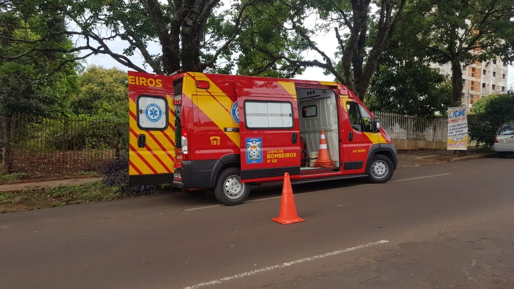 Mulher de 56 anos fica ferida ao sofrer queda na Rua Cuiabá