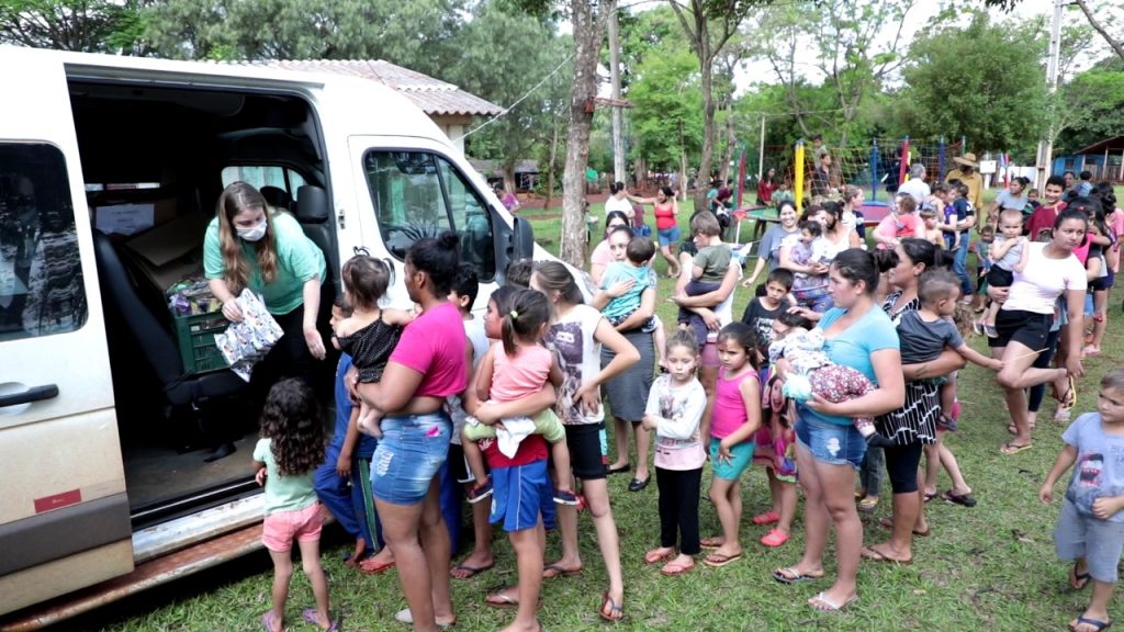 Vice-prefeito visita programas sociais no primeiro dia como prefeito interino