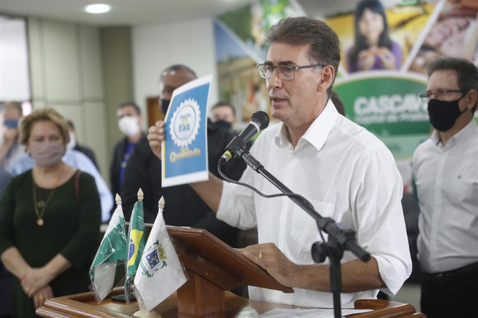 “Vou para Dubai para cravar a bandeira de Cascavel nas principais bandeiras do nosso mundo”, diz Paranhos