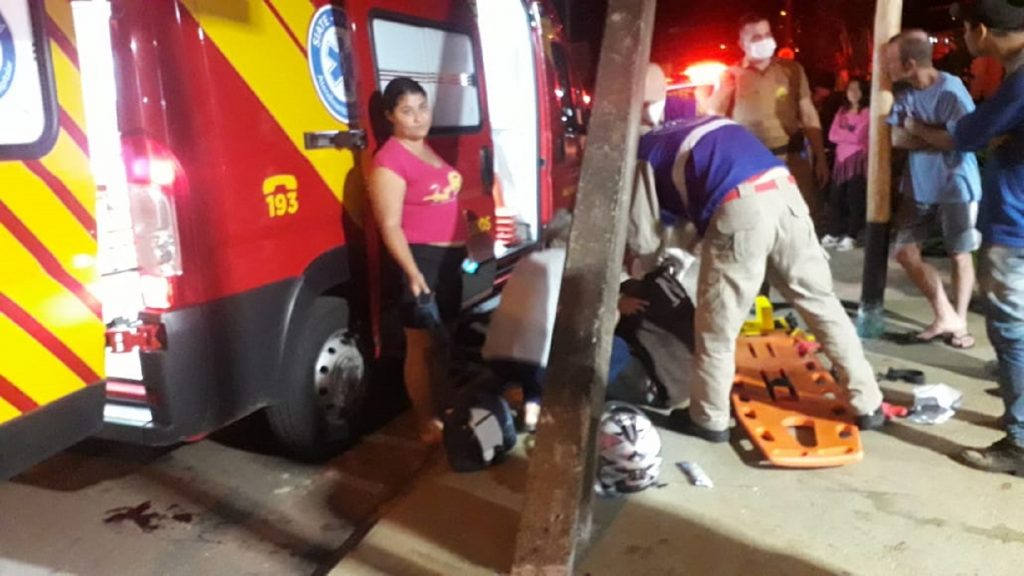 Com ferimentos na cabeça, homem que teria sido atacado por animal é socorrido pelo Siate no Bairro Interlagos