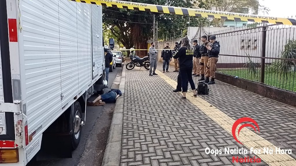 Assaltante que trocou tiros com idoso é encontrado morto embaixo de caminhão em Foz do Iguaçu