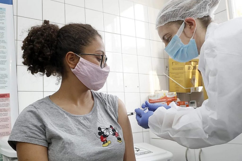 Cascavel faz repescagem para 18 anos ou mais com doses nesta quinta-feira Cascavel faz repescagem para 18 anos ou mais com doses nesta quinta-feira
