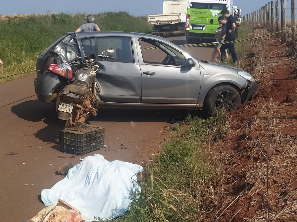 Homem morre em acidente que envolveu moto, carro e caminhonete em Boa Vista da Aparecida