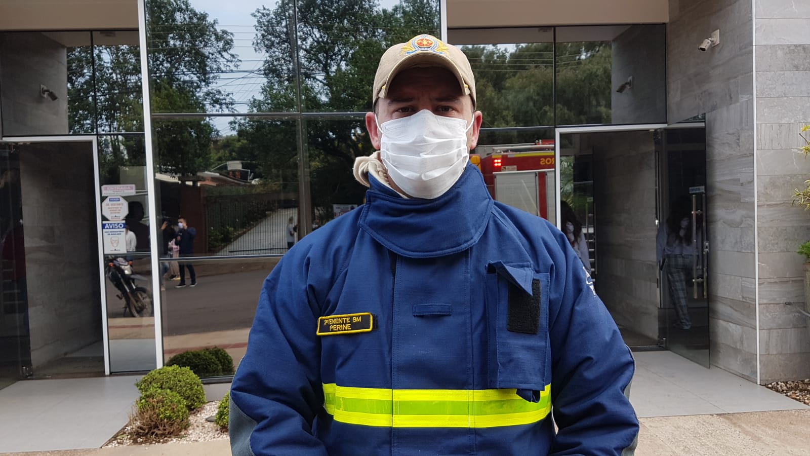 Todos os andares foram vasculhados, mas nenhum foco de incêndio foi encontrado