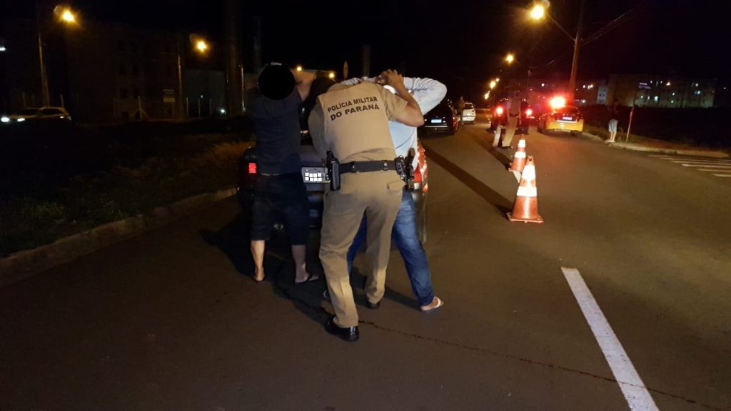 ‘Operação Fecha Quartel’: policiais fiscalizam trânsito na Av. das Torres, na região do Riviera