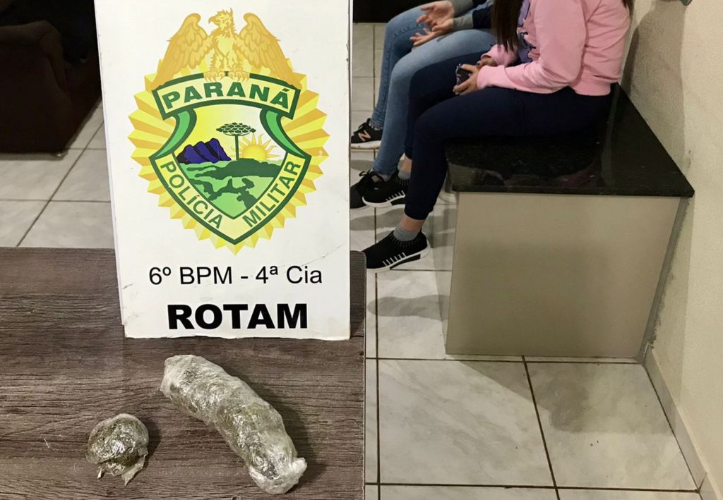 Estudantes de Medicina no Paraguai são detidas com maconha em Corbélia Estudantes de Medicina no Paraguai são detidas com maconha em Corbélia