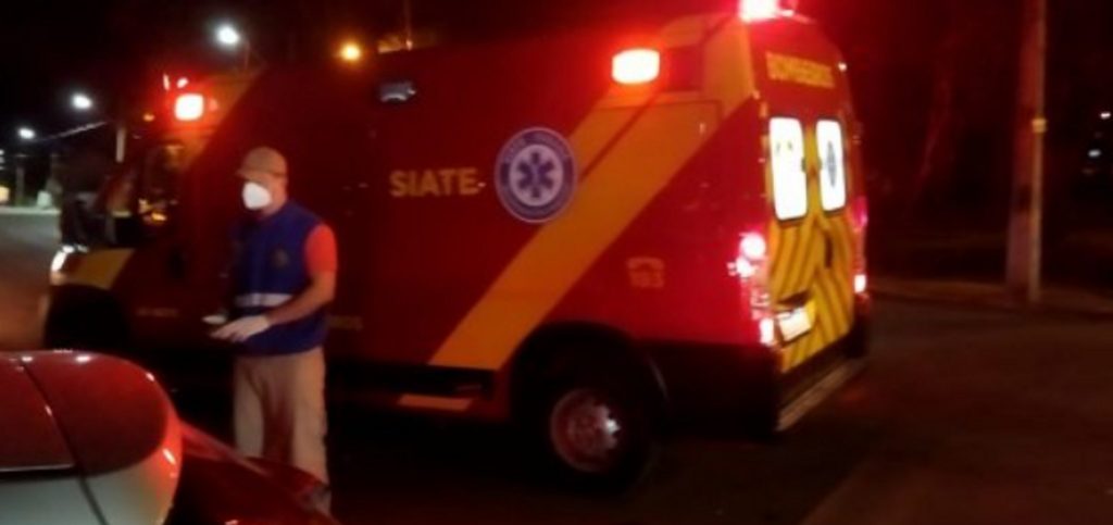 Acidente entre carro e moto é registrado pelo Corpo de Bombeiros em São Miguel do Iguaçu Acidente entre carro e moto é registrado pelo Corpo de Bombeiros em São Miguel do Iguaçu
