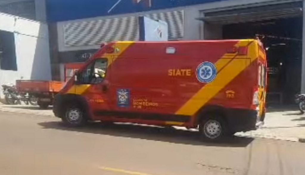Rapaz de 23 anos sofre acidente com serra circular e tem ferimentos em dedos da mão Rapaz de 23 anos sofre acidente com serra circular e tem ferimentos em dedos da mão