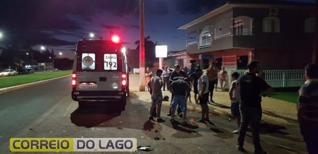 SAMU e PRE atendem acidente de trânsito em Sub-Sede; dois rapazes que estavam em uma moto ficaram feridos
