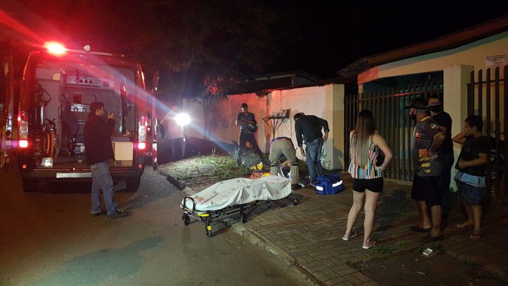 Após colisão, passageiro de motocicleta sofre fratura no Floresta