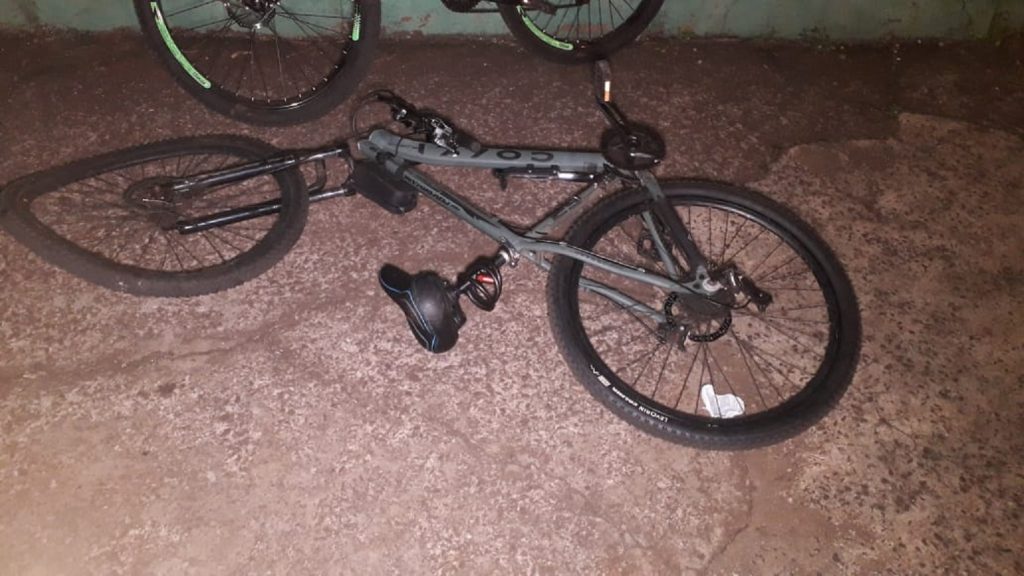 Adolescente fica ferido em colisão entre bicicleta e carro às margens da PRc-467, em Cascavel