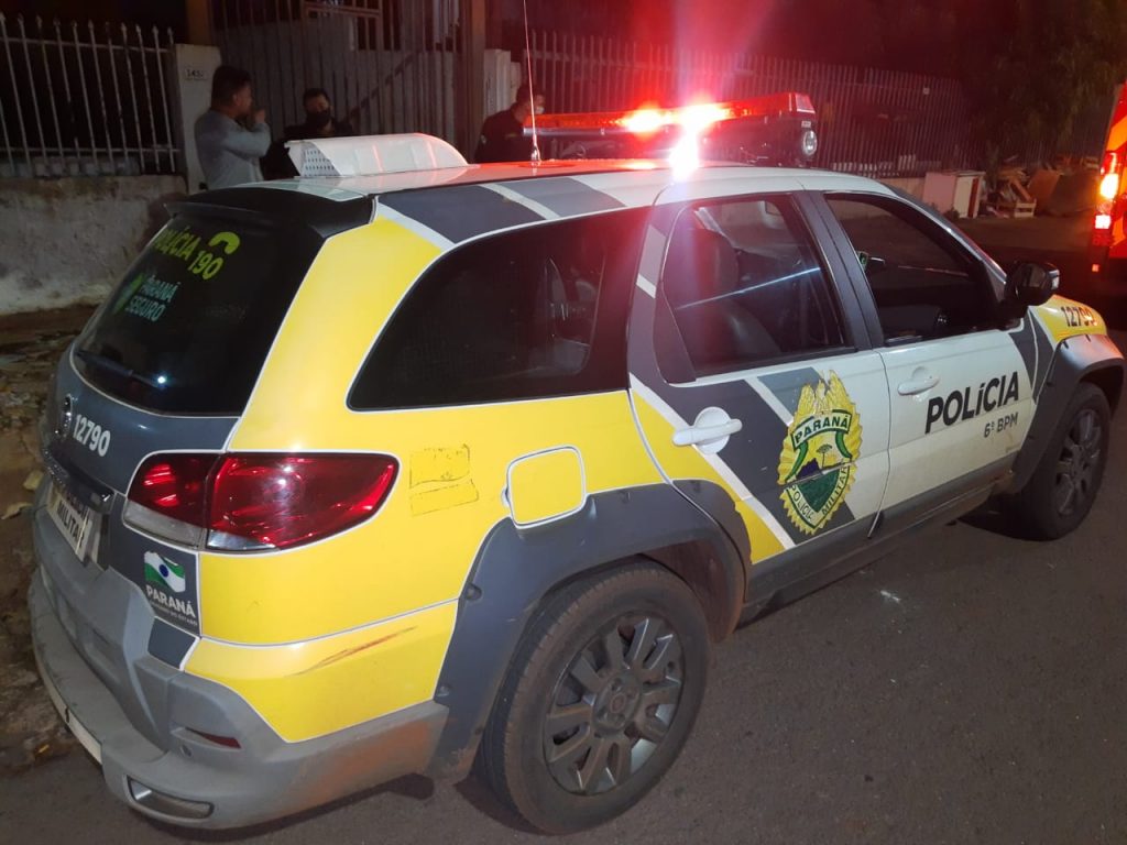 Homem de 28 anos é agredido e sofre fratura em nariz após confusão em família na Rua Presidente Kennedy, no Centro