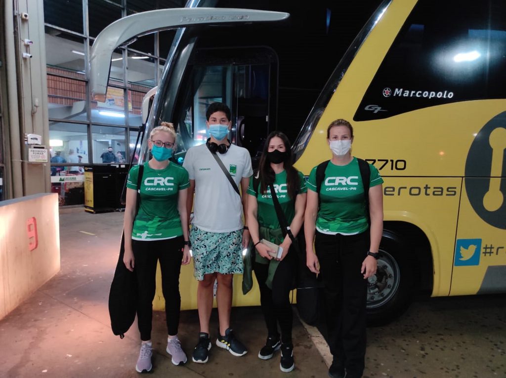 Atletas do CRC embarcam rumo ao Brasileiro de Maratona em Brasília