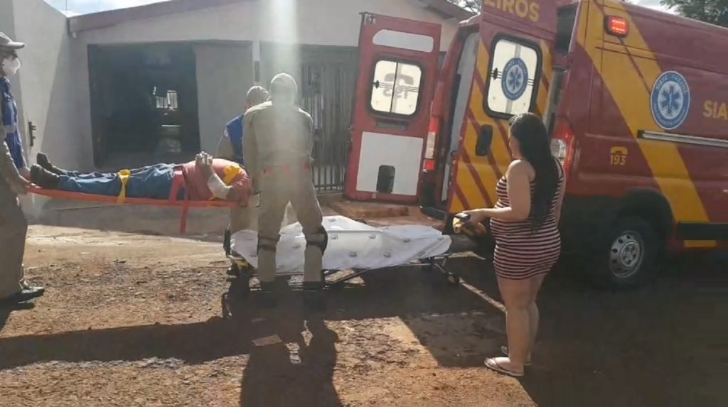 Homem de 61 anos fica ferido ao sofrer queda de telhado na Região Norte