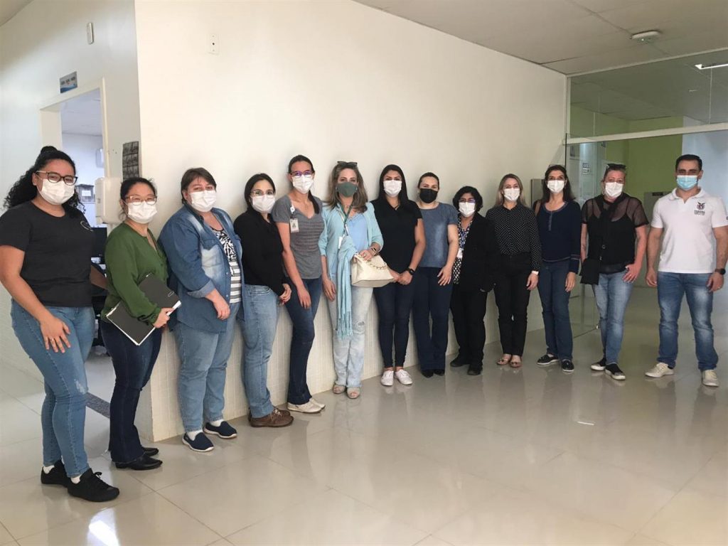 Técnicos do Ministério da Saúde visitam Núcleo de Vigilância Epidemiológica do HUOP