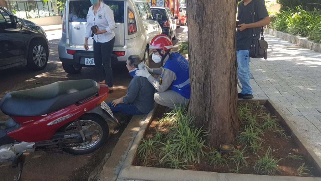 Quatro veículos se envolvem em acidente em Cascavel e uma pessoa fica ferida