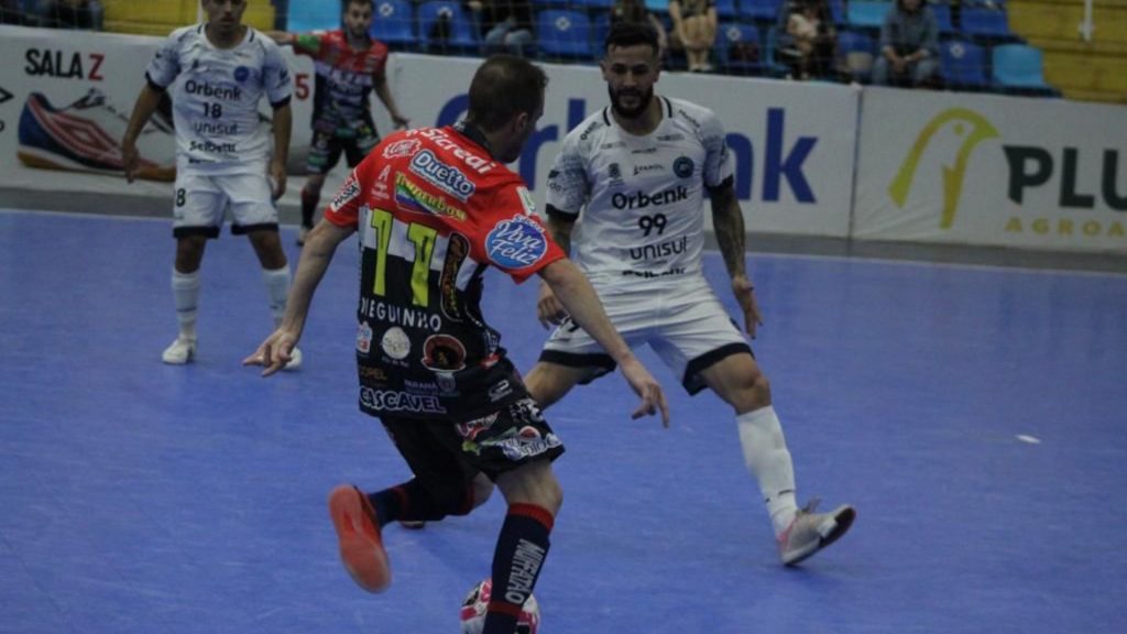 É hoje! Cascavel Futsal tem importantíssimo duelo contra o Tubarão, na Neva, por vaga nas quartas da LNF
