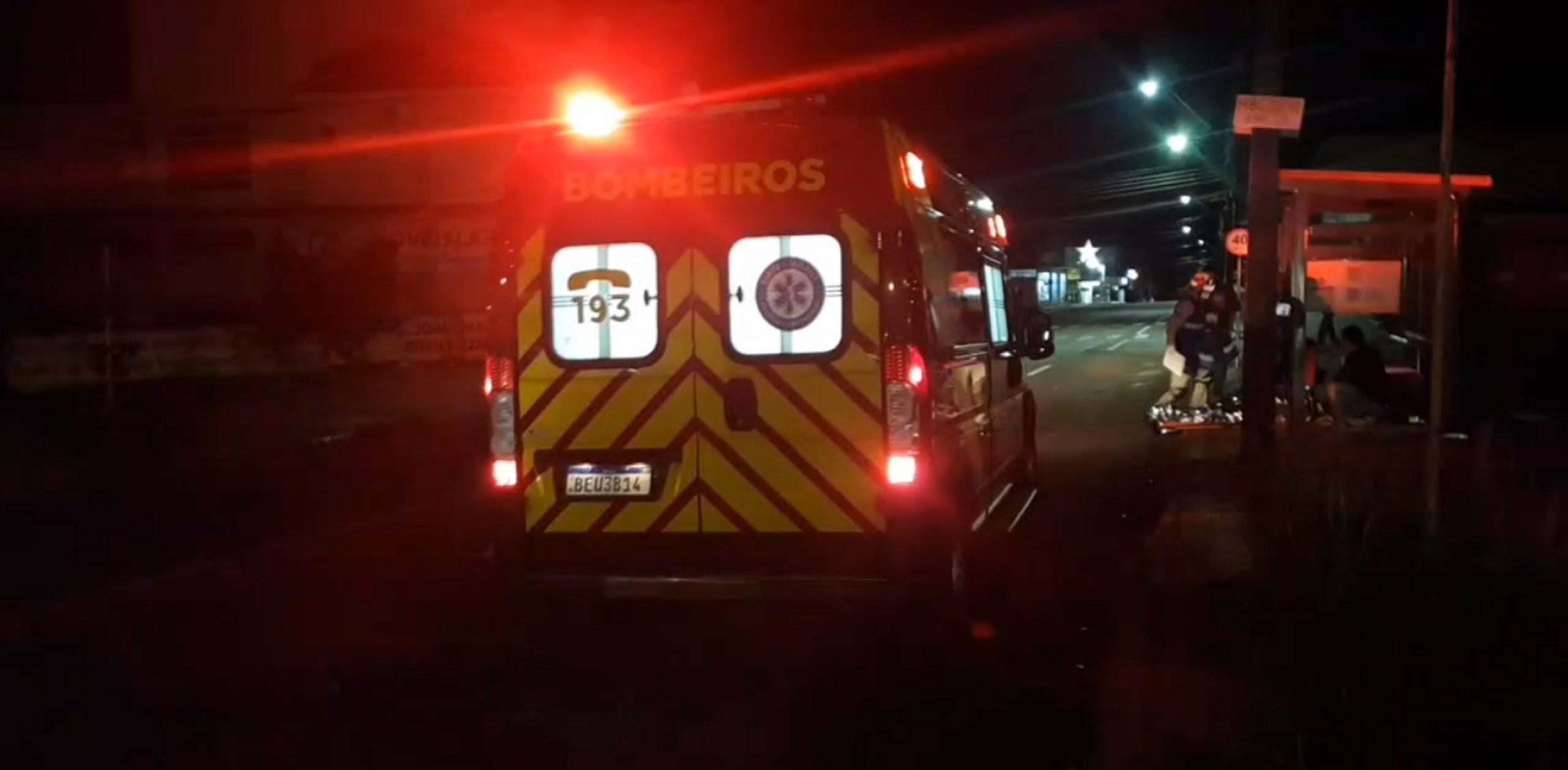 Duas pessoas ficam feridas após colisão de trânsito no Bairro Floresta, em Cascavel Imagem referente a Duas pessoas ficam feridas após colisão de trânsito no Bairro Floresta, em Cascavel