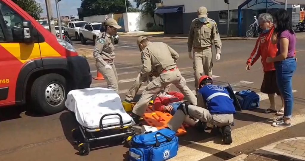 Motociclista fica ferido após colisão na Rua Jorge Lacerda, em Cascavel