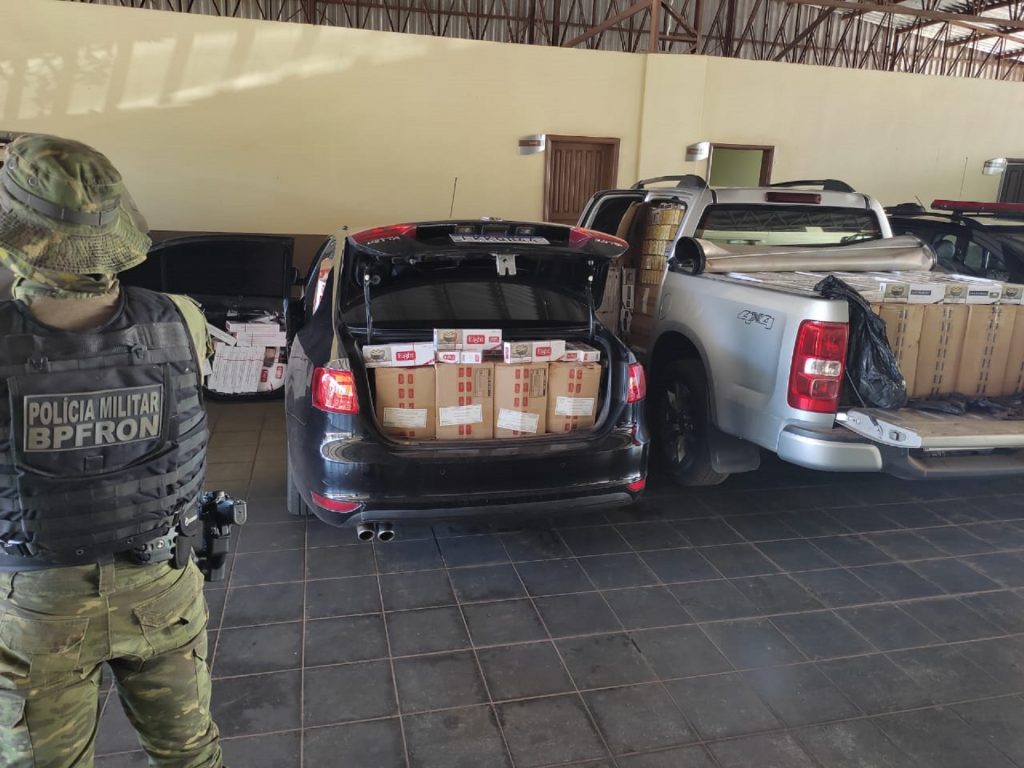 BPFron apreende dois veículos carregados com cigarros contrabandeados em Altônia
