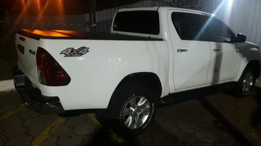 Hilux tomada em assalto em Cascavel é recuperada pela PM em Santa Tereza do Oeste