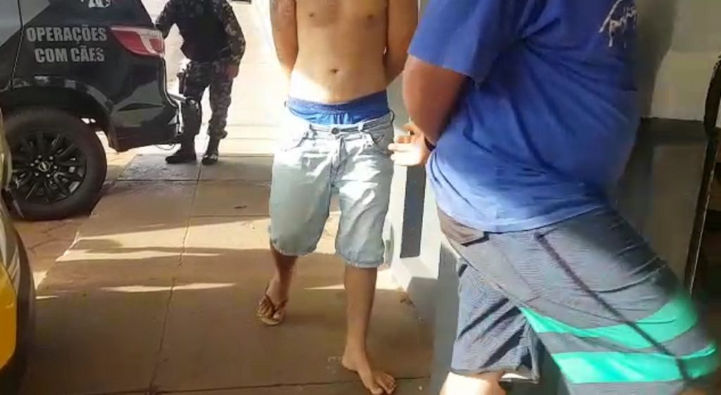 Choque detém homens com drogas no XIV de Novembro