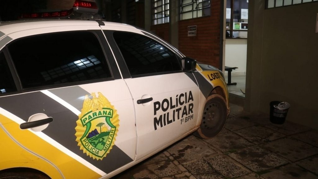 Mulher sem CNH se envolve em acidente no centro de Ponta Grossa