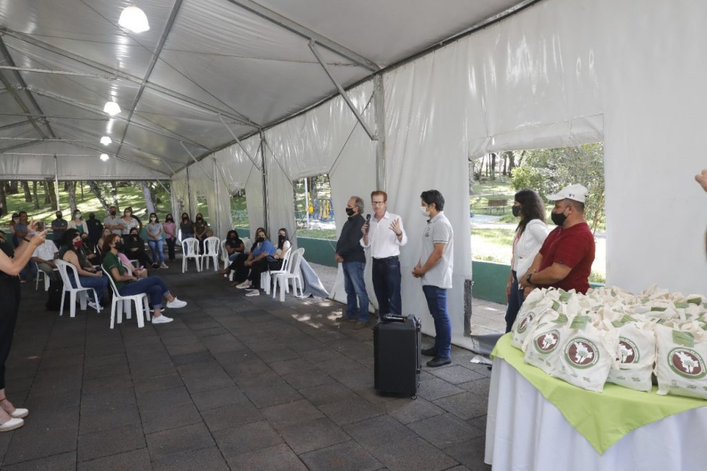 Meio Ambiente comemora Dia do Servidor com confraternização no Parque Tarquínio