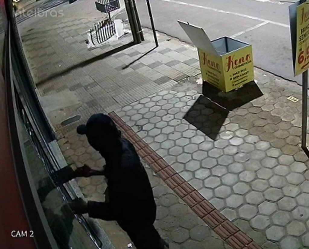 Veja o vídeo de ação criminosa que deixou prejuízos a um empresário em Cascavel