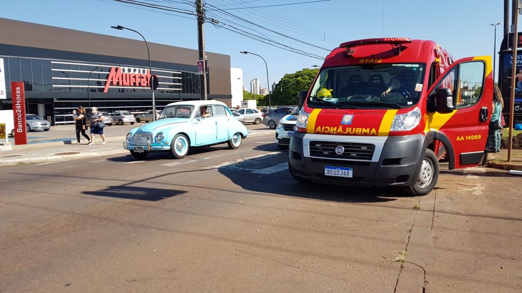Mulher de 36 anos sofre queda e fica ferida na Av. Carlos Gomes em Cascavel