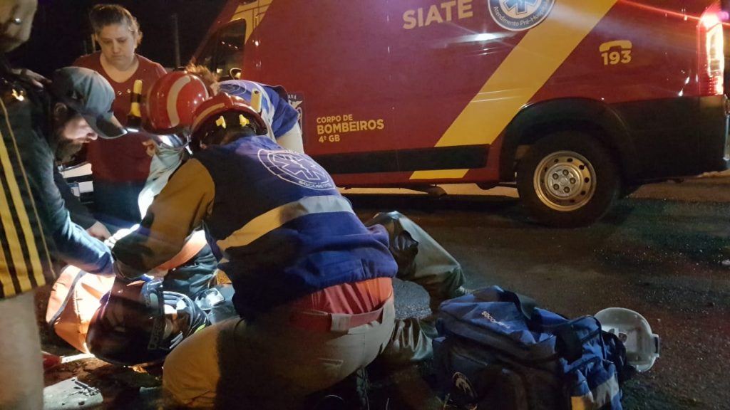Motociclista fica ferido em acidente no Bairro Floresta, em Cascavel