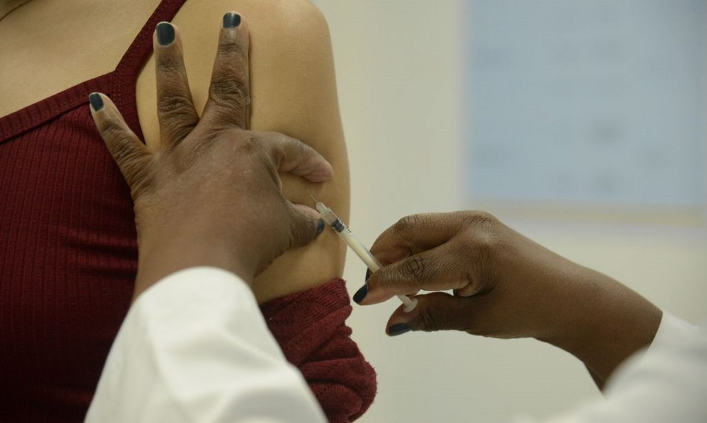 Quarta-feira terá dose de reforço para pessoas com 60 anos ou mais