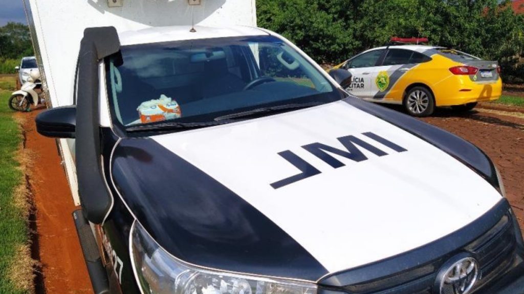 Homem mata mulher a facadas e tenta suicídio em Mercedes