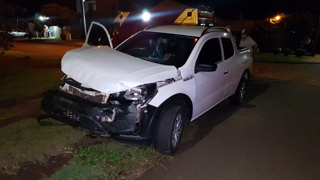 Colisão entre três veículos mobiliza Siate ao Bairro Santa Felicidade