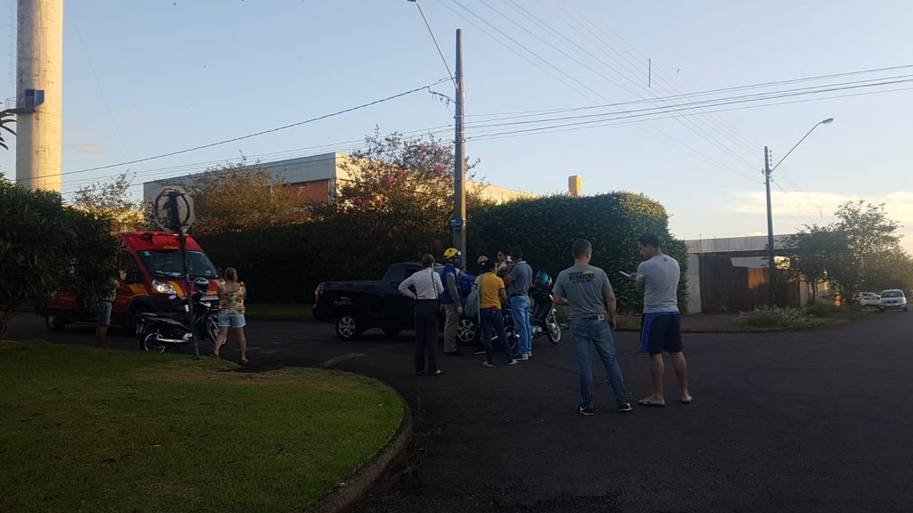 Moto e Montana colidem no Bairro São Cristóvão, deixando jovem de 21 anos ferido