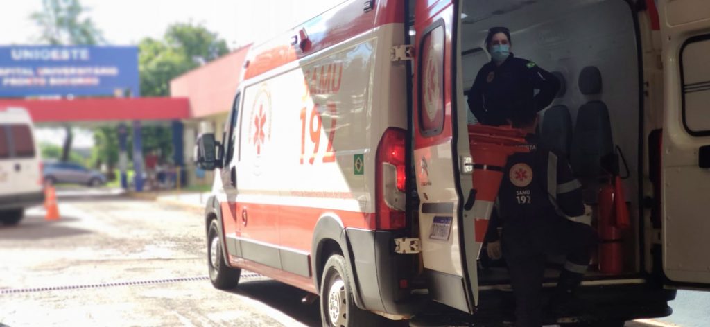 Morador de Nova Aurora é transportado de helicóptero ao HUOP em Cascavel