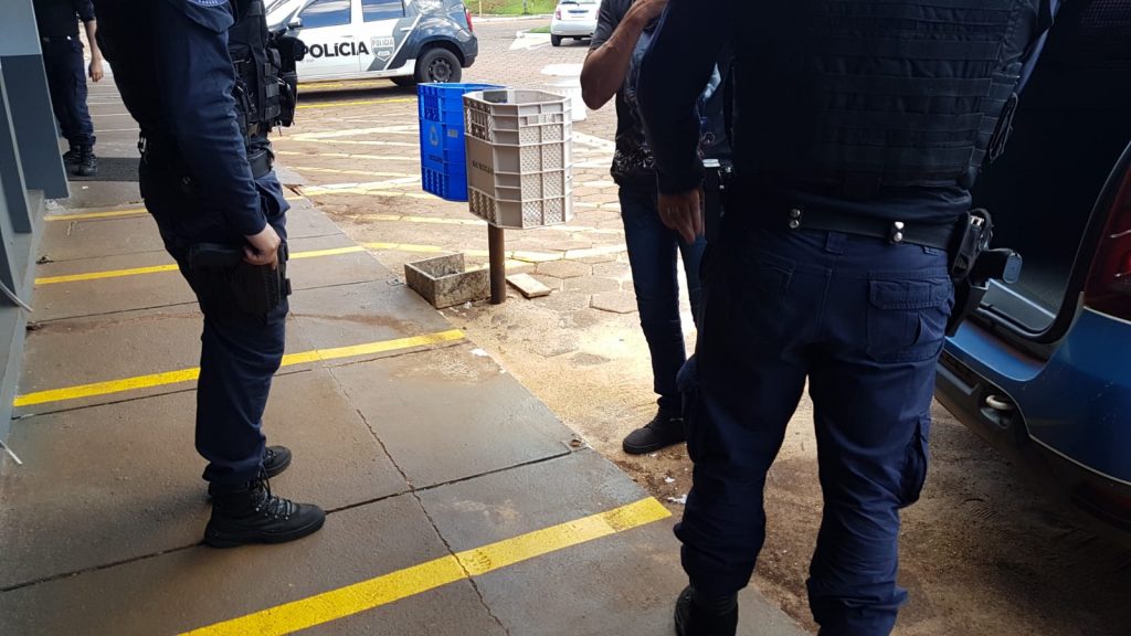 Acusado de perturbar funcionária pública no Terminal Nordeste é detido pela GM; ele portava cigarros de maconha