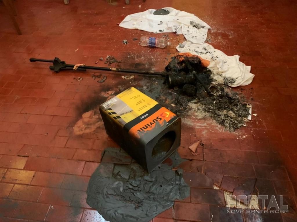 Vândalos tentam incendiar a Igreja do seminário em Nova Santa Rosa