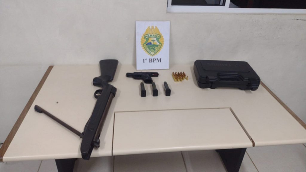 Homem ameaça vizinhos com pistola e acaba detido em Ponta Grossa