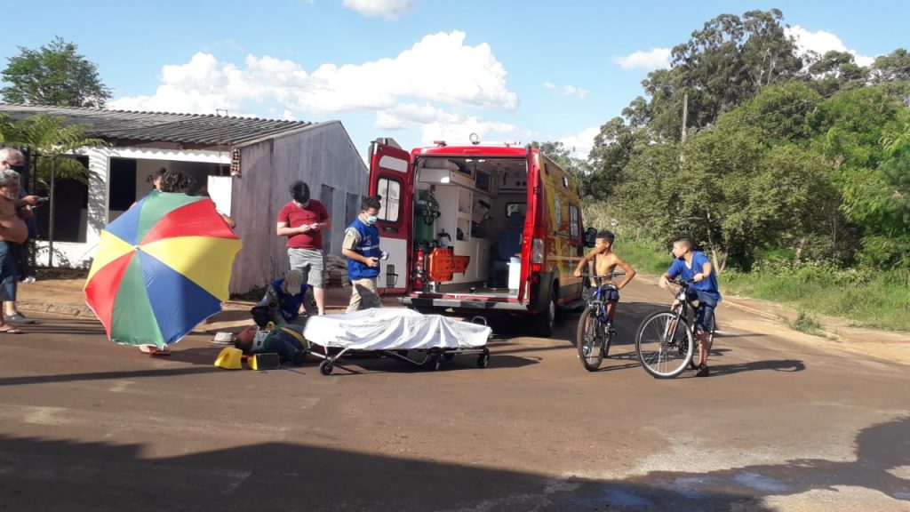 Ciclista de 84 anos fica ferido em colisão com carro no Interlagos