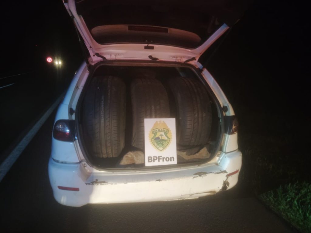 BPron apreende carro carregado com pneus contrabandeados em São Miguel