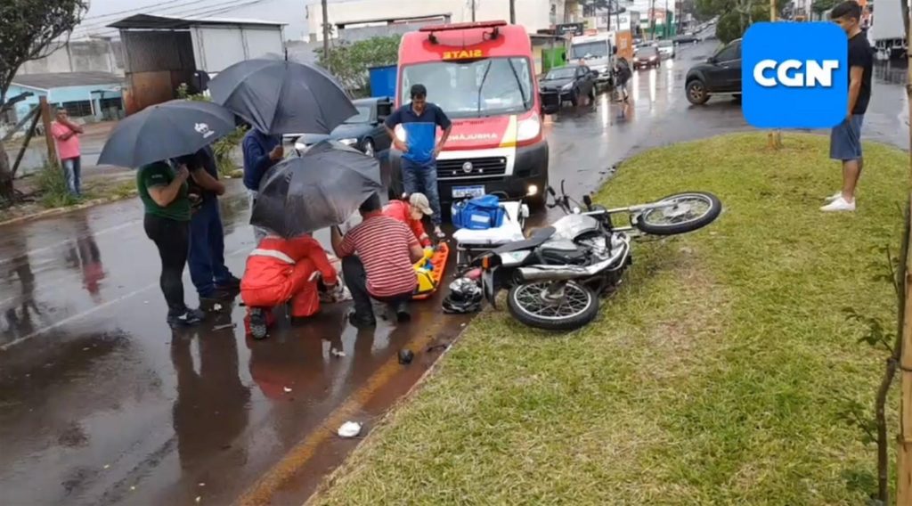 Colisão de trânsito deixa motociclista ferido na Av. Assunção, em Cascavel