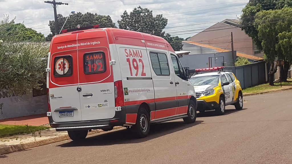 Equipe policial chega ao endereço em que mulher tentava se enforcar