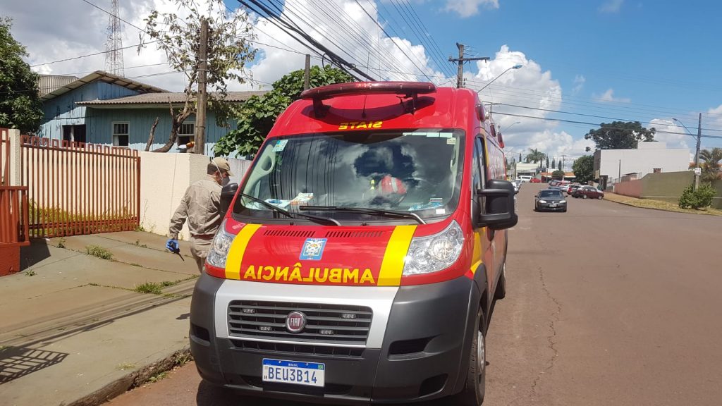 Homem de 23 anos é socorrido pelo Siate ao ser atingido por vaso de flor no Ciro Nardi