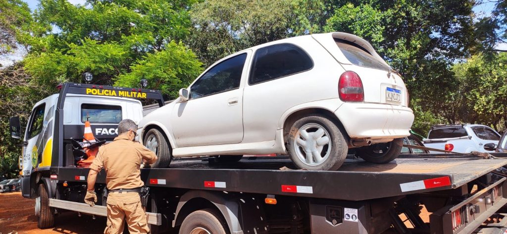 Carro furtado é localizado e recuperado pela PM em Cascavel