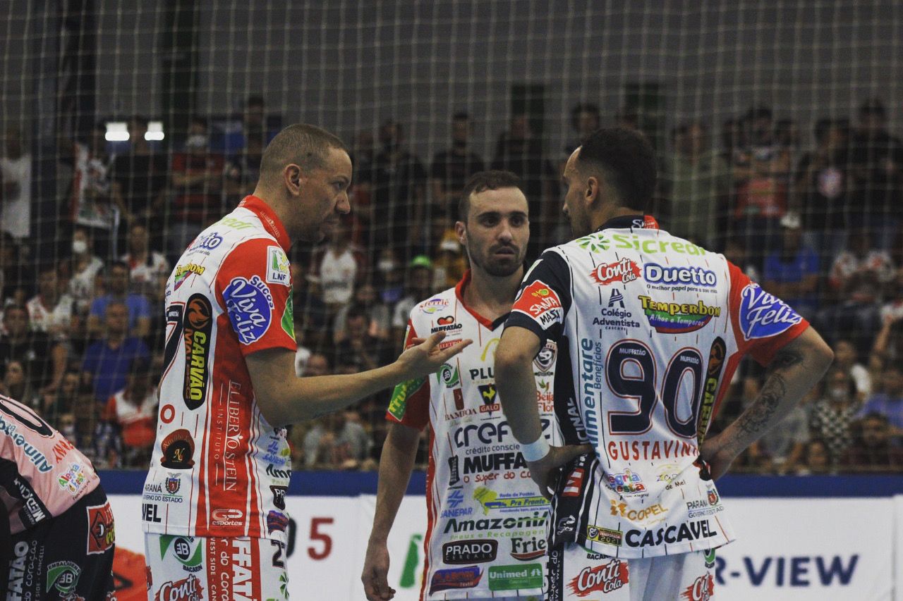 Cascavel Futsal enfrentará Carlos Barbosa pela semifinal da Liga Nacional