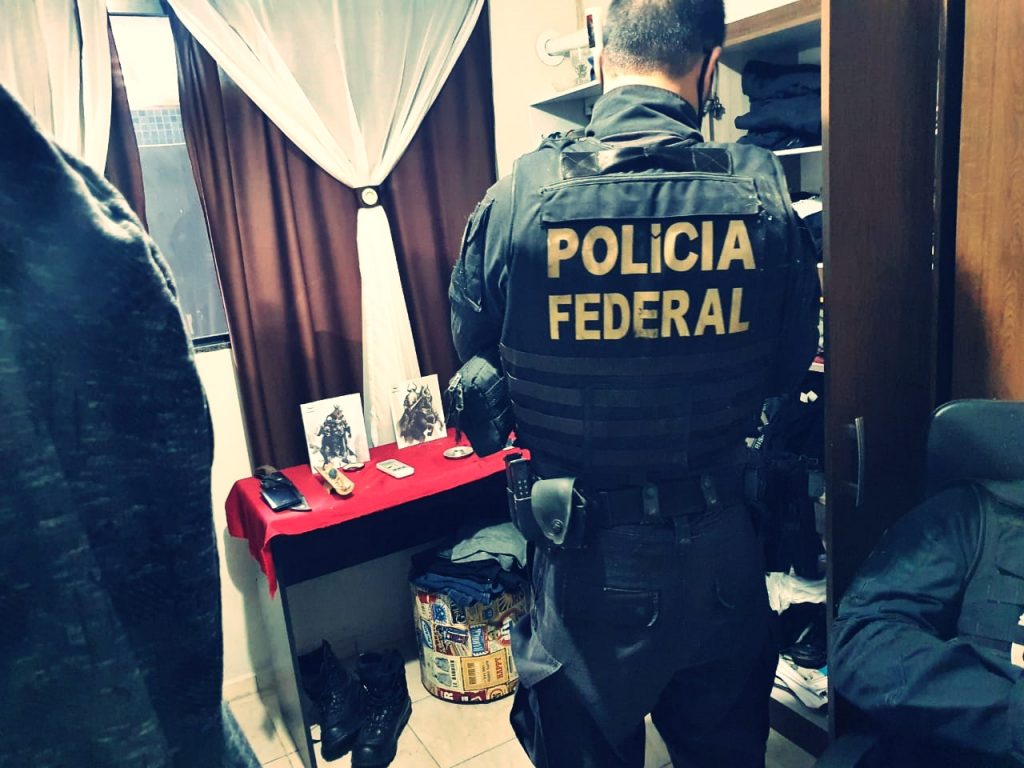 Polícia Federal combate incitação ao crime de racismo e veiculação de ideias nazistas e de supremacia branca