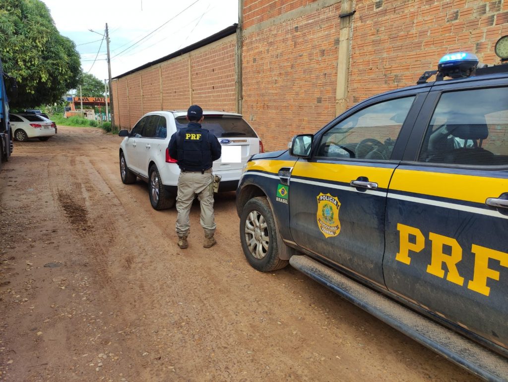 PRF recupera veículo com ocorrência de roubo/furto em Balsas/MA