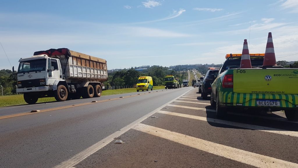 Acidente entre caminhões é registrado na rodovia BR-277, em Cascavel Acidente entre caminhões é registrado na rodovia BR-277, em Cascavel