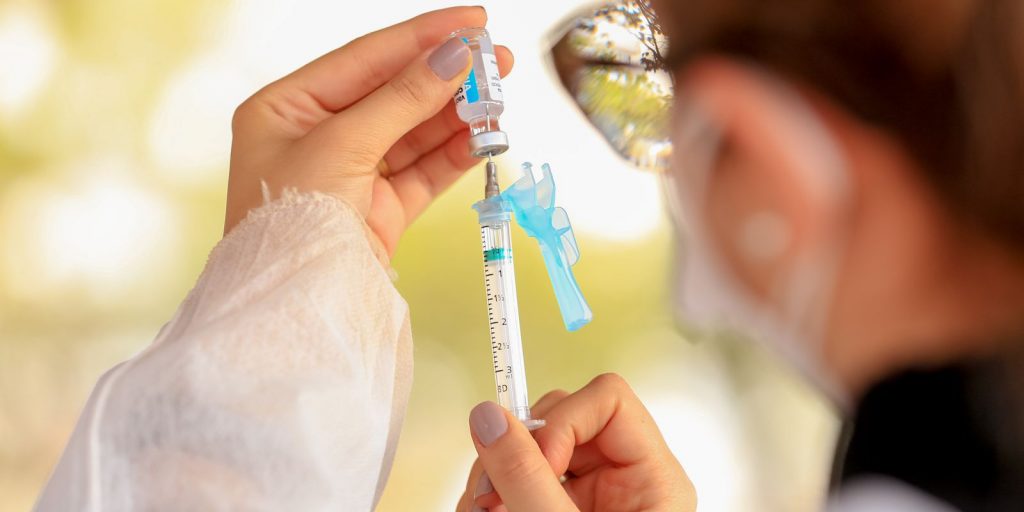 Acontece neste sábado, repescagem da 2ª dose da vacina contra covid-19 para pessoas de 18 anos ou mais Acontece neste sábado, repescagem da 2ª dose da vacina contra covid-19 para pessoas de 18 anos ou mais